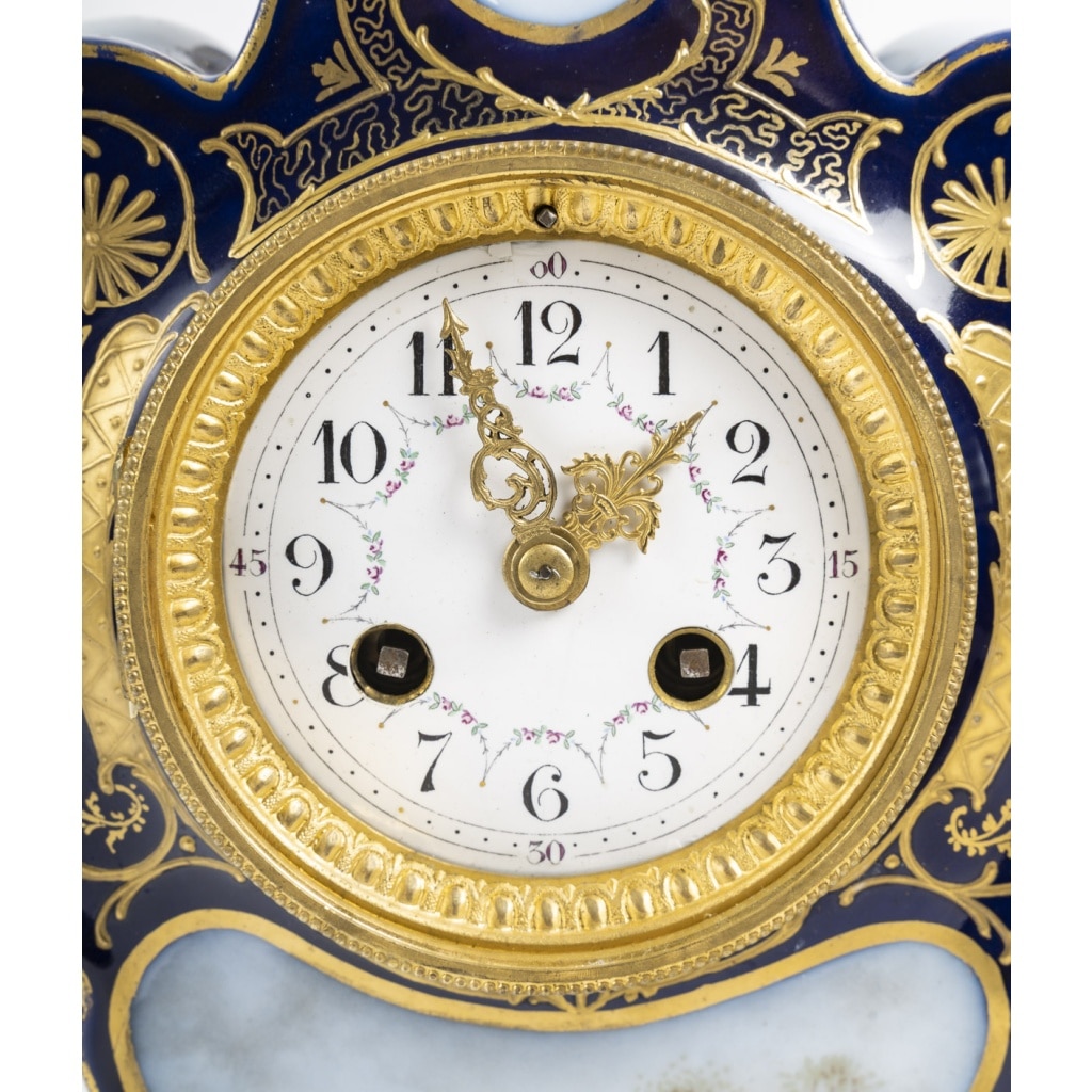 Fantaisie Galante pour Cartel à poser Néo-Rococo en porcelaine et bronze doré. Circa 1890 | Biron 