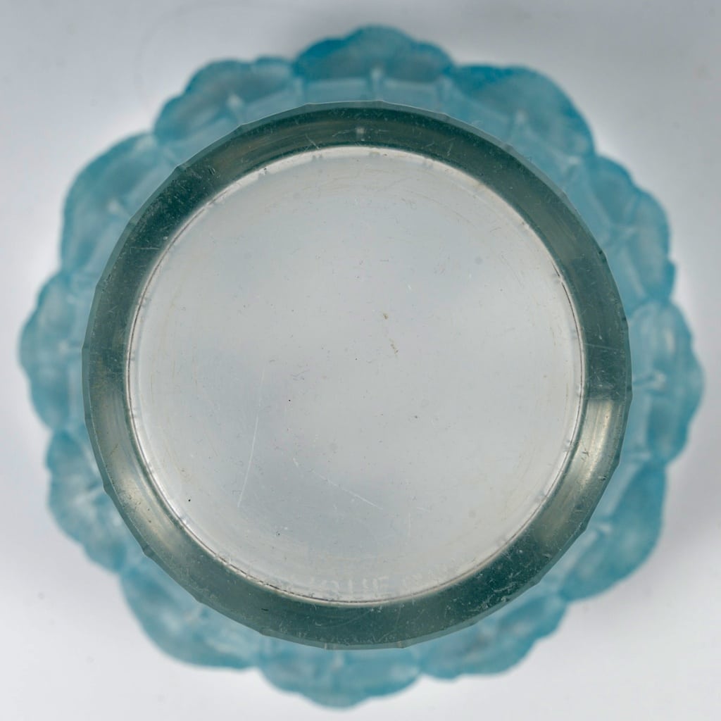 Vase « Boutons d’Or » verre blanc patiné bleu de René LALIQUE | Biron 