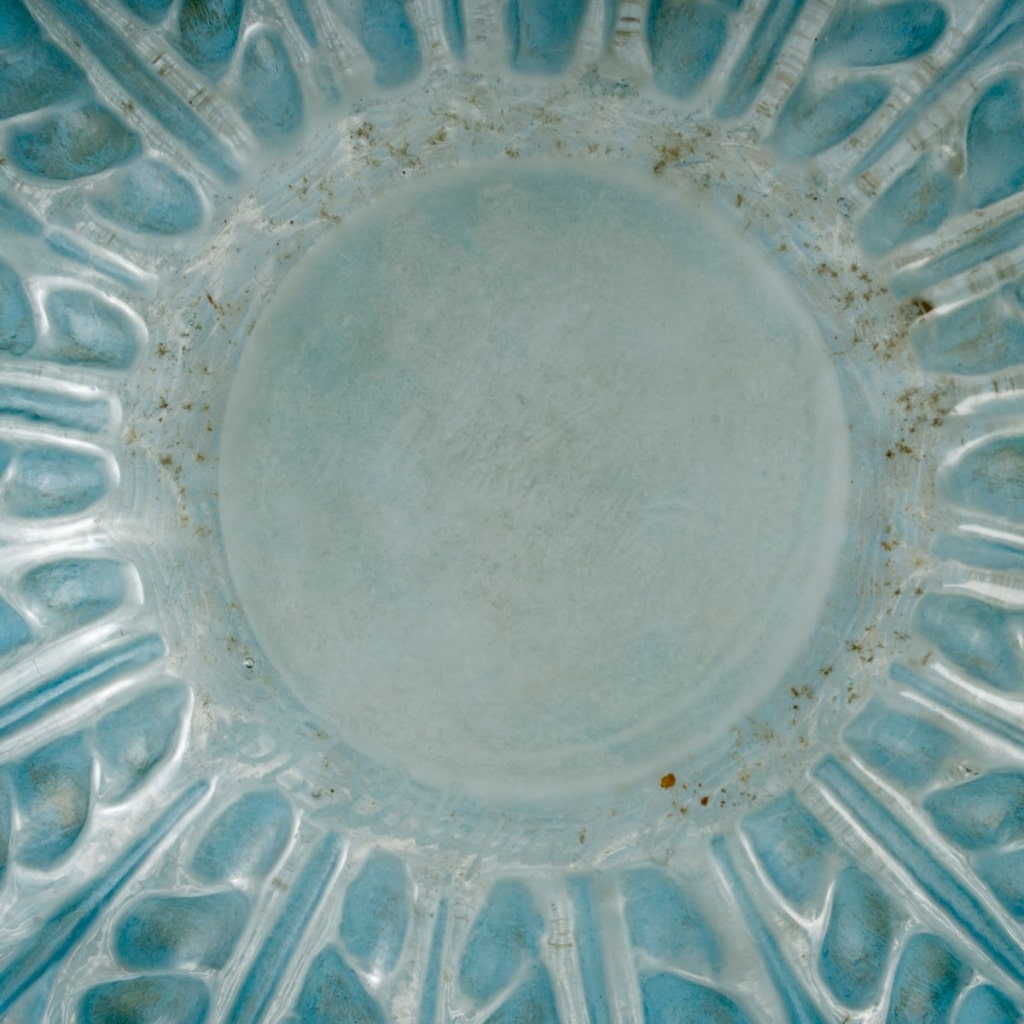 Vase « Malesherbes » verre blanc patiné bleu de René LALIQUE | Biron 