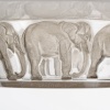 Coupe « Eléphants » verre blanc patiné gris de René LALIQUE | Biron 