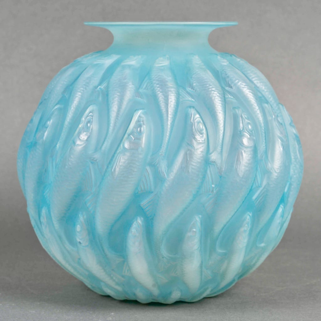 Vase « Marisa » verre opalescent patiné bleu de René LALIQUE | Biron 