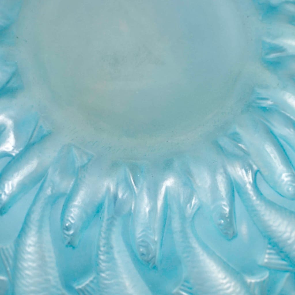 Vase « Marisa » verre opalescent patiné bleu de René LALIQUE | Biron 