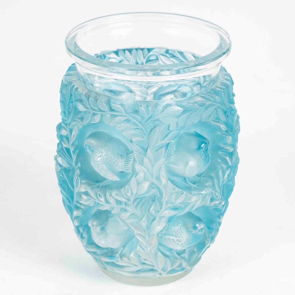Vase « Bagatelle » verre blanc patiné bleu de René LALIQUE | Biron 