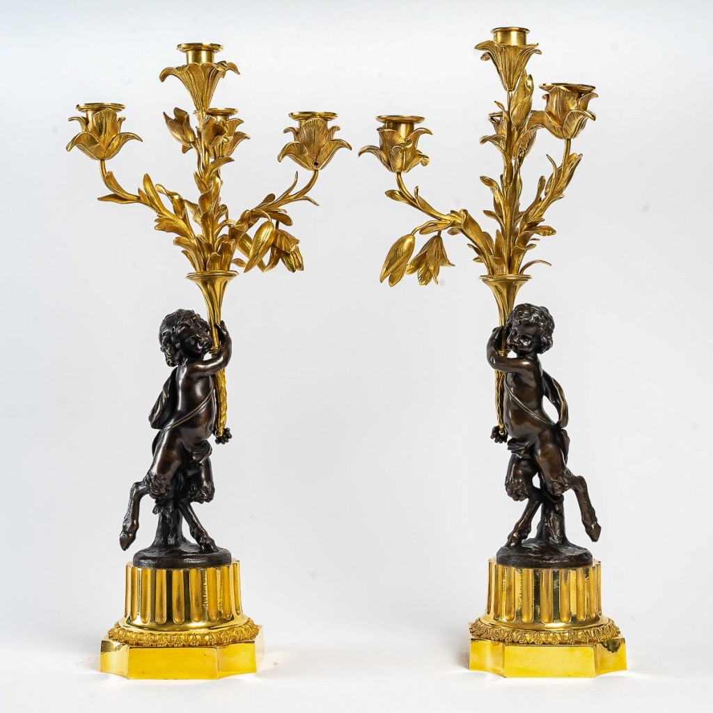 Paire de candélabres de style Louis XVI en bronze à décor de Faunes, montés en lampes | Biron 