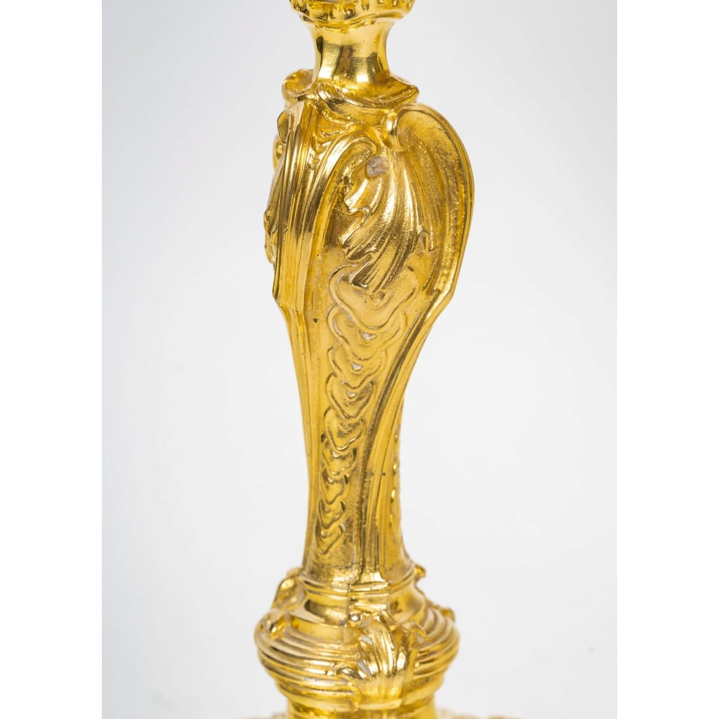 Paire de Flambeaux Rocaille Montée en Lampes en Bronze Ciselé et Doré Style Louis XV vers 1850 | Biron 