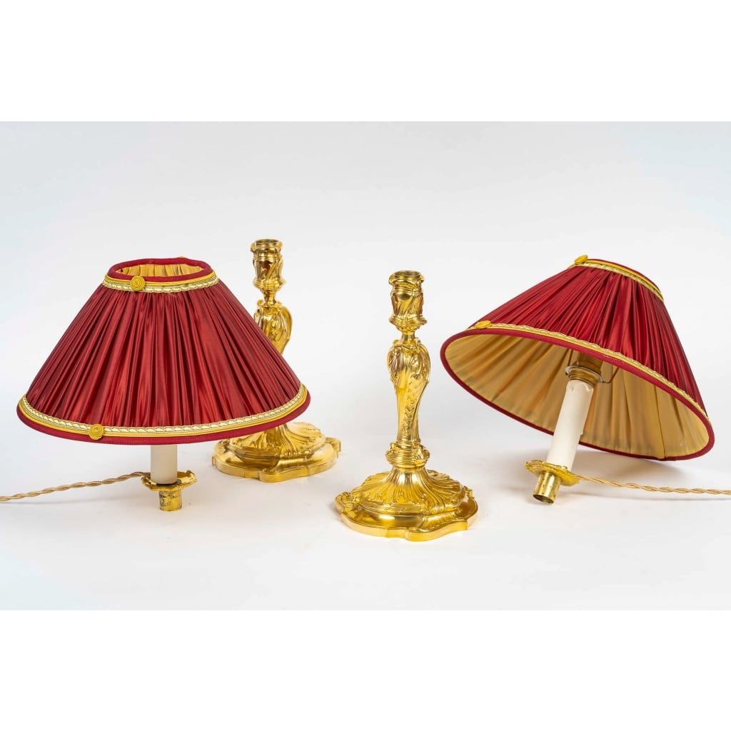 Paire de Flambeaux Rocaille Montée en Lampes en Bronze Ciselé et Doré Style Louis XV vers 1850 | Biron 