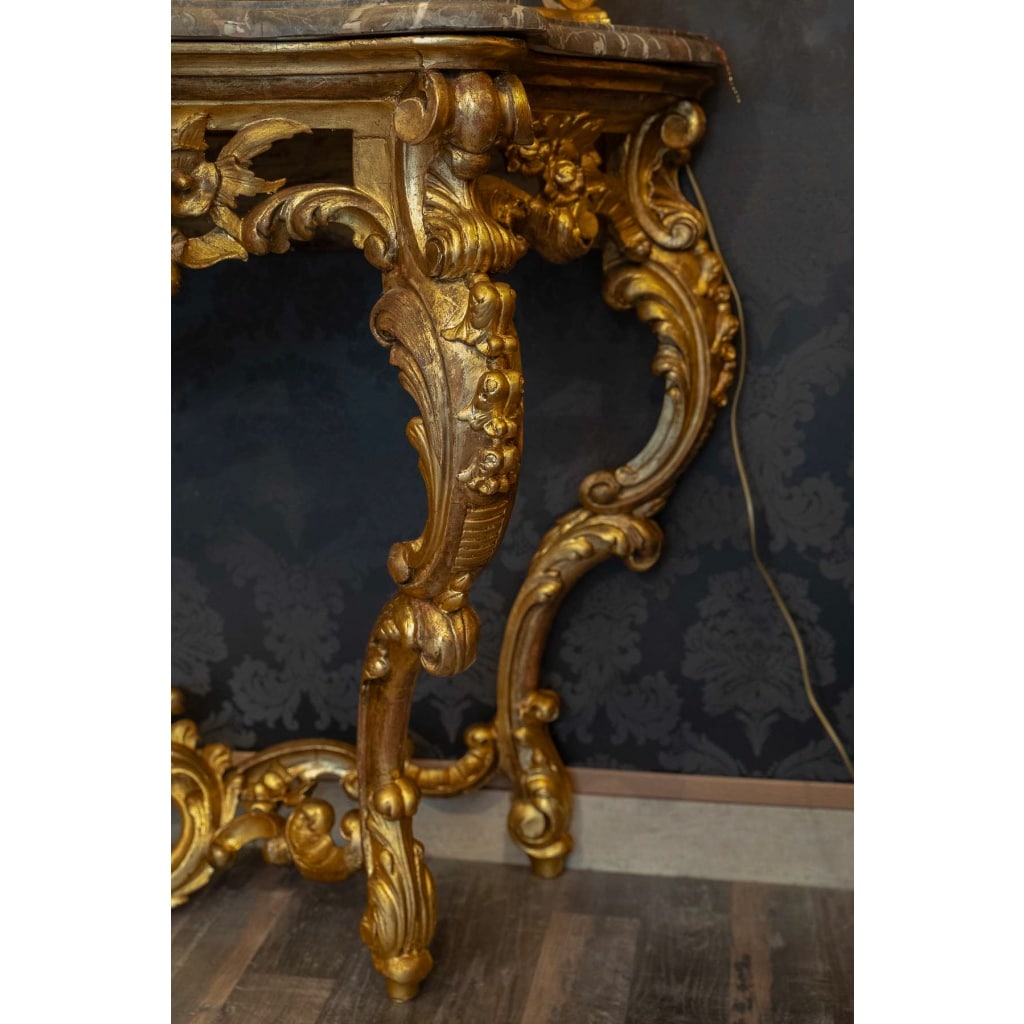 Console en bois sculpté et doré à décor Rocaille Italie fin du XVIIIème siècle | Biron 