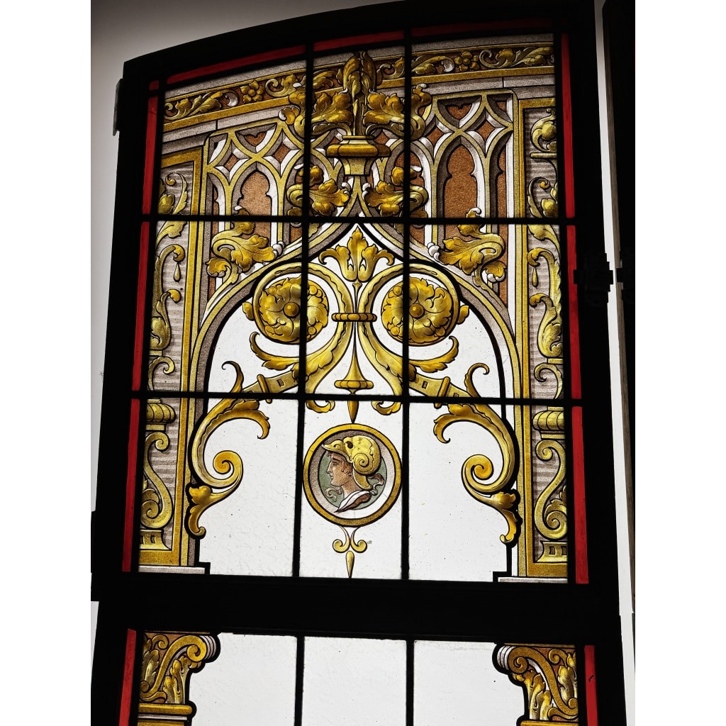 Vitraux style néogothique scènes de cabaret (246 x 210 cm) | Biron 