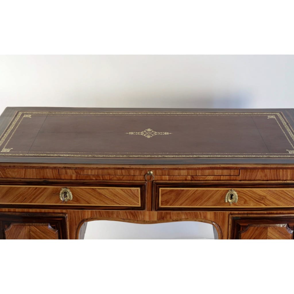 Bureau à caissons en bois de Rose et Palissandre d’époque Transition Louis XV-Louis XVI | Biron 