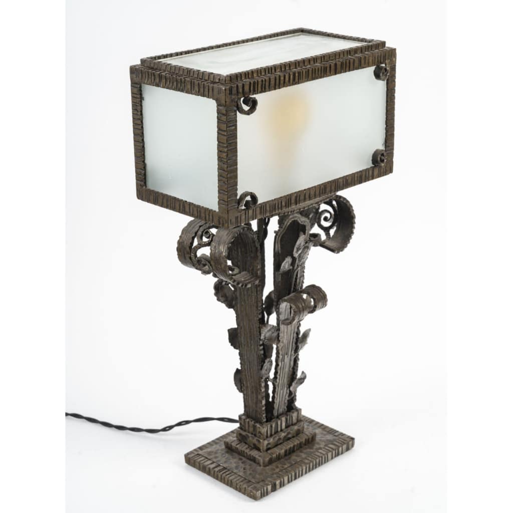 Lampe de table en fer forgé, Art Déco, 1930. | Biron 