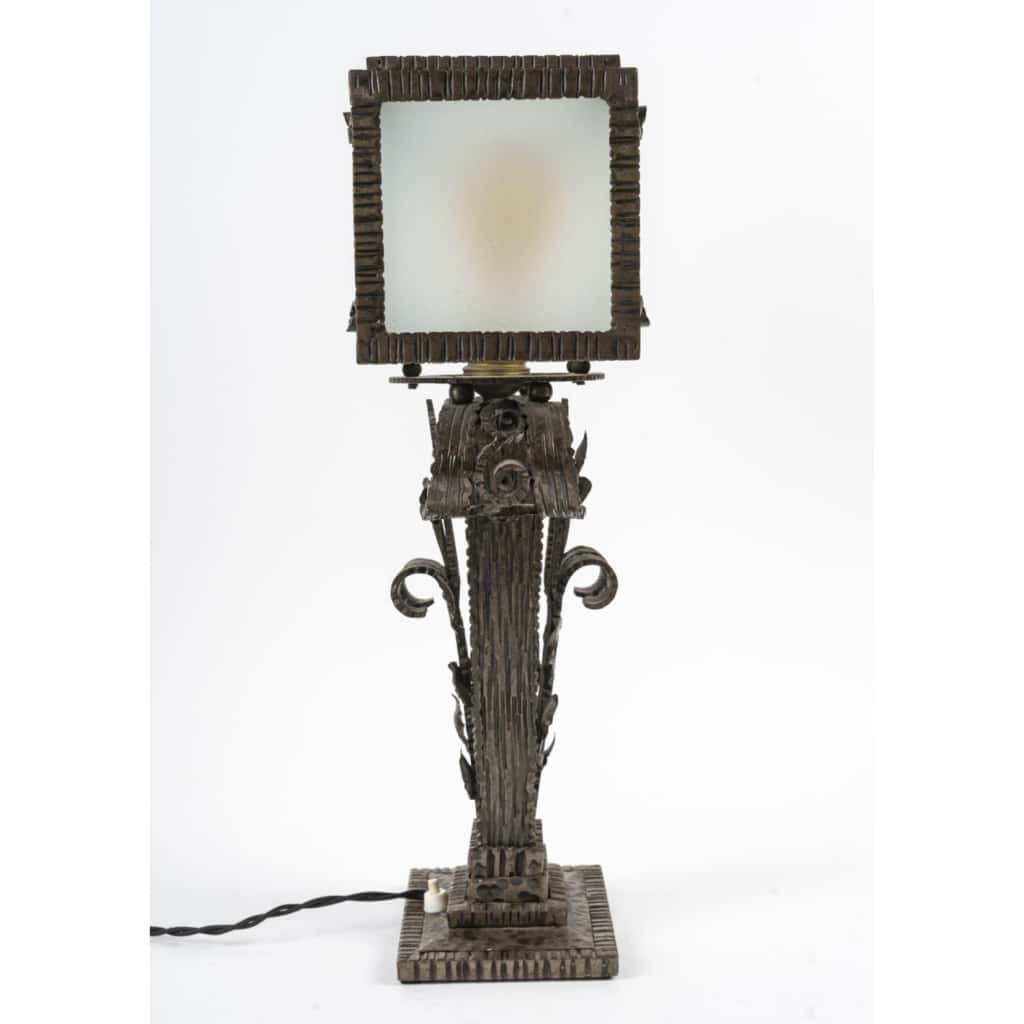 Lampe de table en fer forgé, Art Déco, 1930. | Biron 