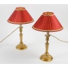 Paire de bougeoirs en bronze doré d’époque Louis XVI à décor de cannelures, montée en lampes | Biron 