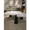 Table basse en marbre de carrare veiné blanc et noir d’Angelo MANGIAROTTI | Biron 