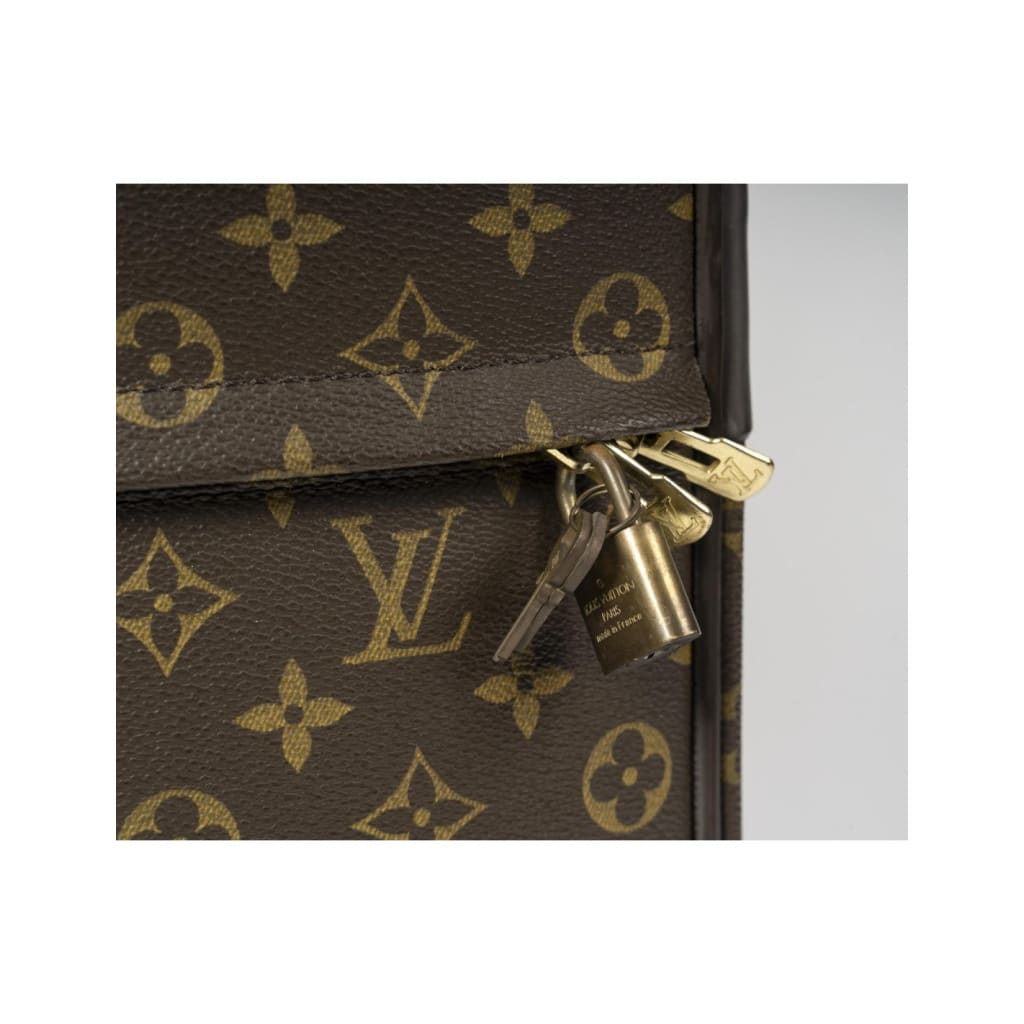 Valise de luxe pour homme Louis Vuitton, très bonne état. | Biron 