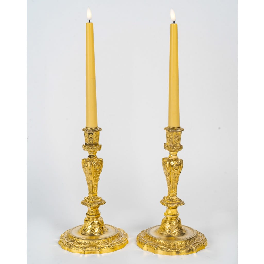 Paire d’appliques dite Aux Zéphyrs en bronze ciselé et doré XIXème siècle | Biron 
