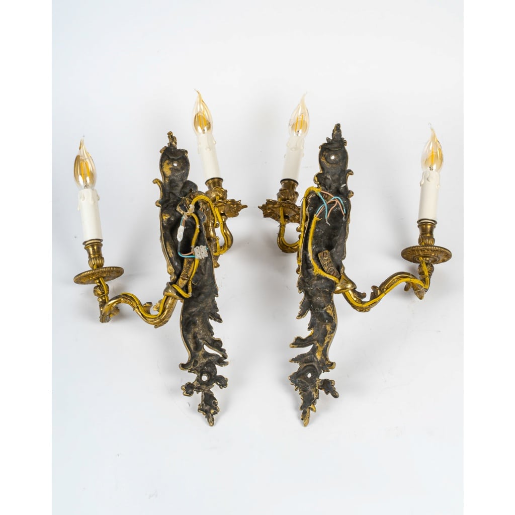 Paire d’appliques dite Aux Zéphyrs en bronze ciselé et doré XIXème siècle | Biron 