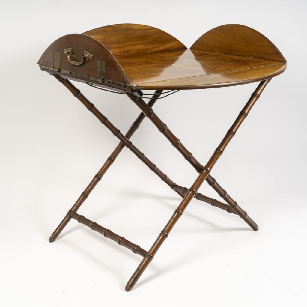 Table Plateau, Angleterre 1840 | Biron 
