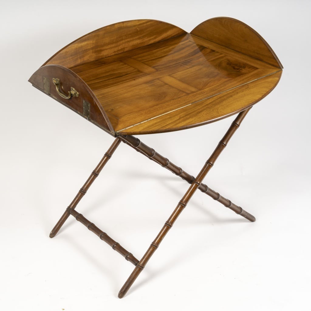 Table Plateau, Angleterre 1840 | Biron 