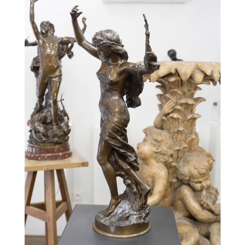 Sculpture – Élégante À La Lyre , Mathurin Moreau (1822-1912) – Bronze | Biron 