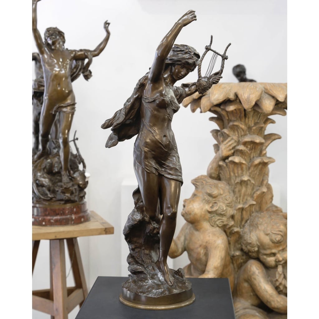 Sculpture – Élégante À La Lyre , Mathurin Moreau (1822-1912) – Bronze | Biron 