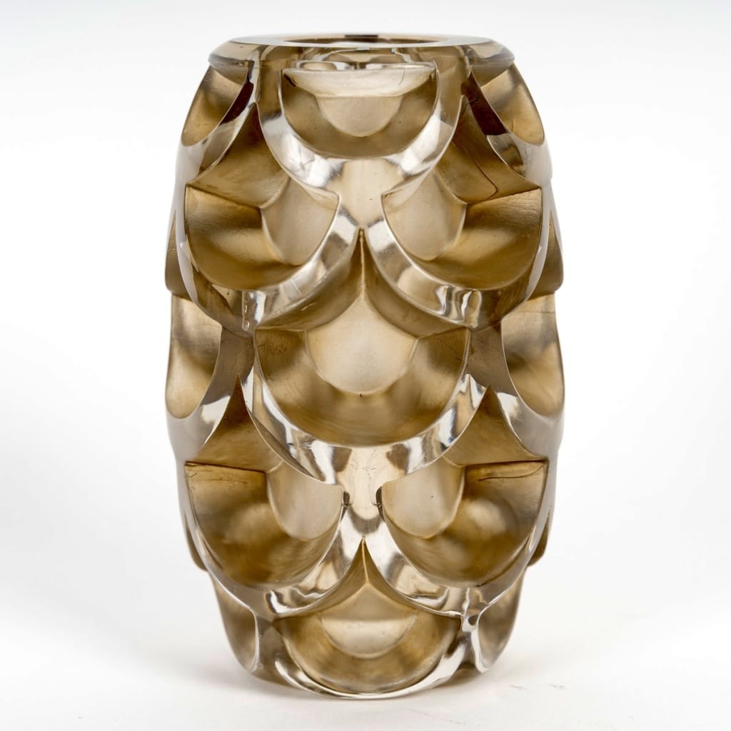 Vase « Montlhéry » verre blanc patiné sépia de René LALIQUE | Biron 