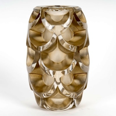 Vase "Montlhéry" verre blanc patiné sépia de René LALIQUE