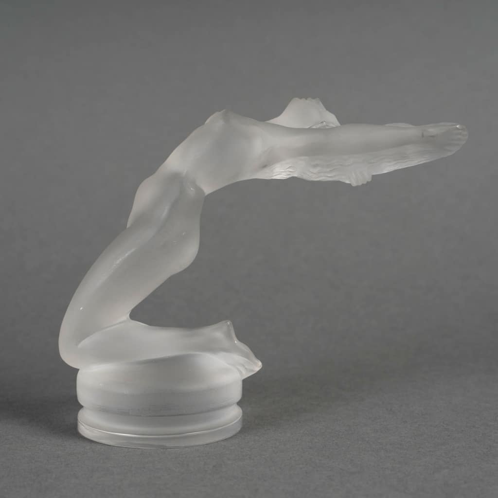 Mascotte Automobile « Chrysis » verre blanc de René LALIQUE | Biron 