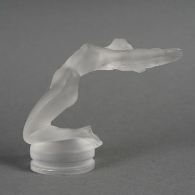 Mascotte Automobile "Chrysis" verre blanc de René LALIQUE