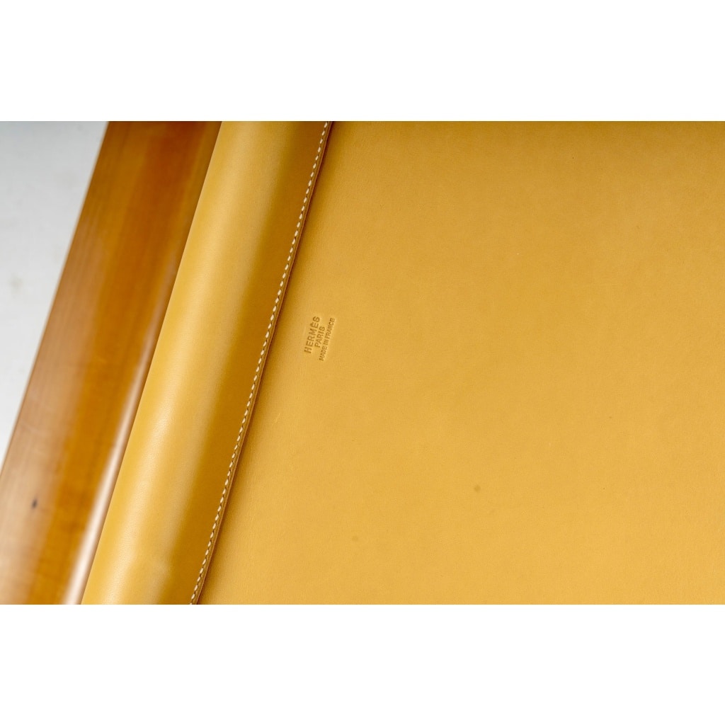 Fauteuil Et Tabouret Pliants « Pippa » Cuir Et Bois de HERMES | Biron 