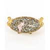 Ravissante coupe quadripode en bronze cloisonné, représentant une fée drapée dans un tissu rose et tenant la main d’un amour. Période Napoléon 3. | Biron 