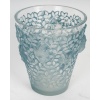 Vase « Silènes » verre blanc patiné bleu de René LALIQUE | Biron 