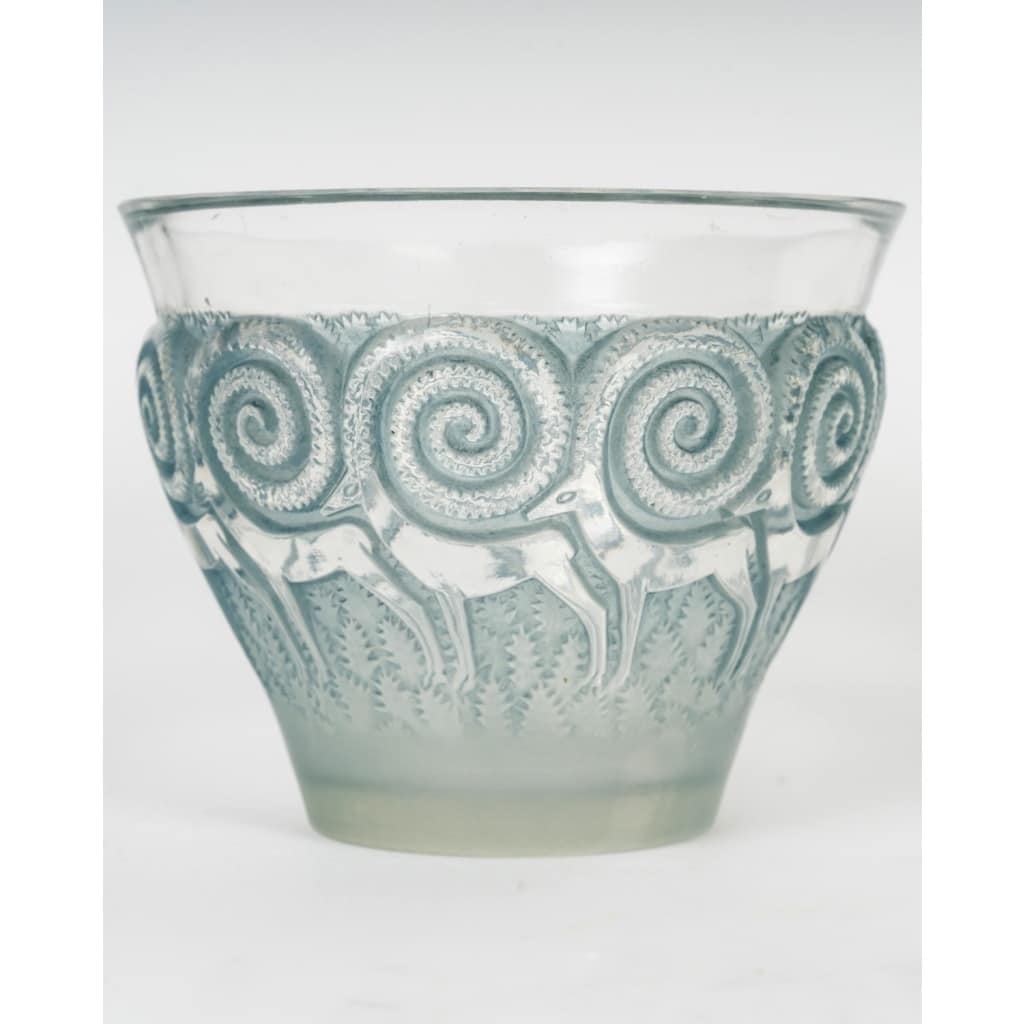 Vase « Rennes » verre blanc patiné bleu de René LALIQUE | Biron 