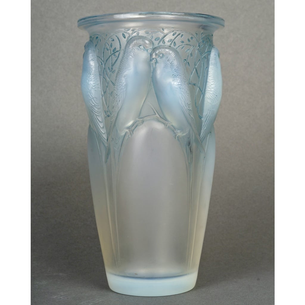Vase « Ceylan » verre opalescent patiné bleu de René LALIQUE | Biron 