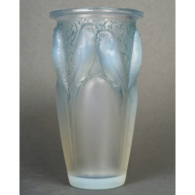 Vase "Ceylan" verre opalescent patiné bleu de René LALIQUE