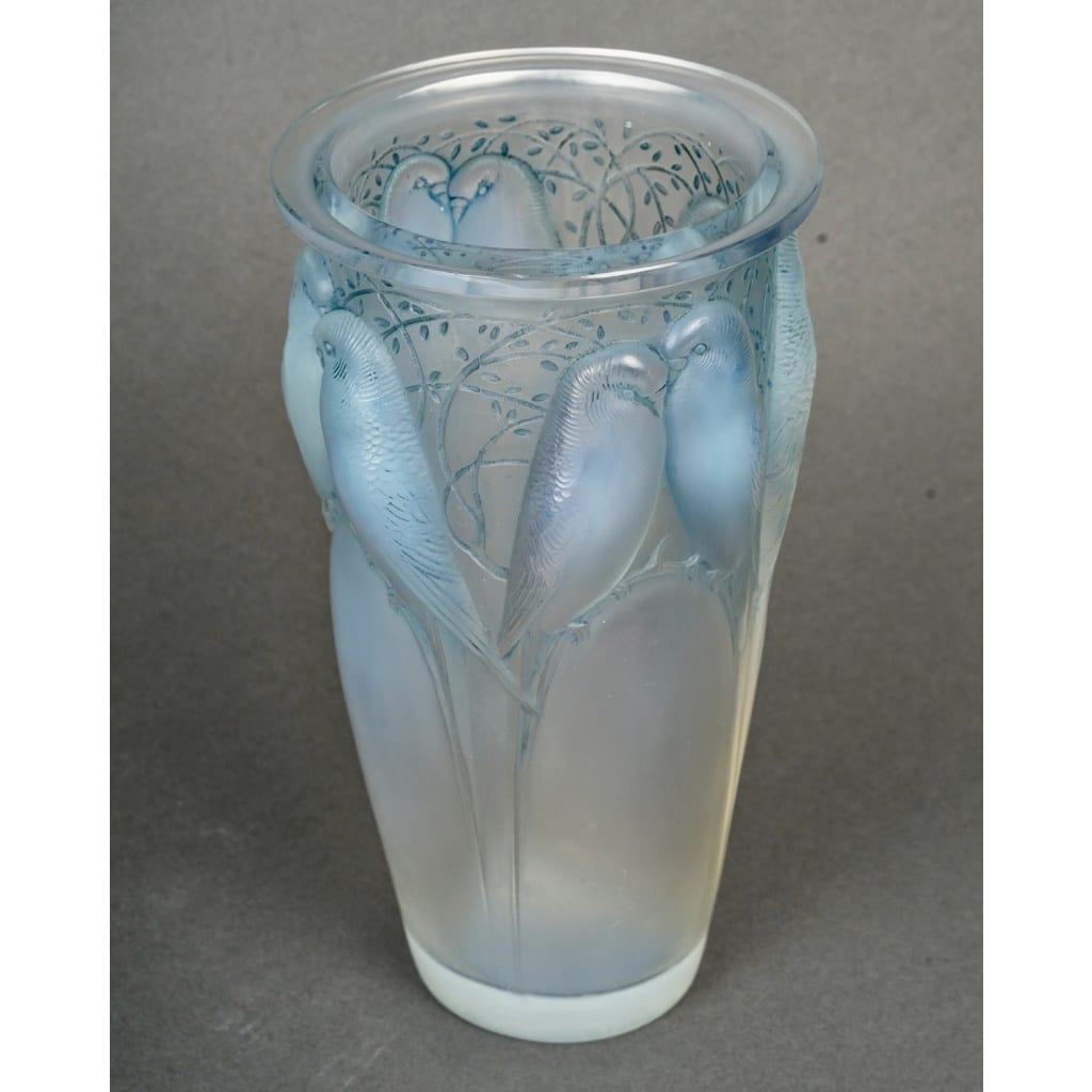 Vase « Ceylan » verre opalescent patiné bleu de René LALIQUE | Biron 