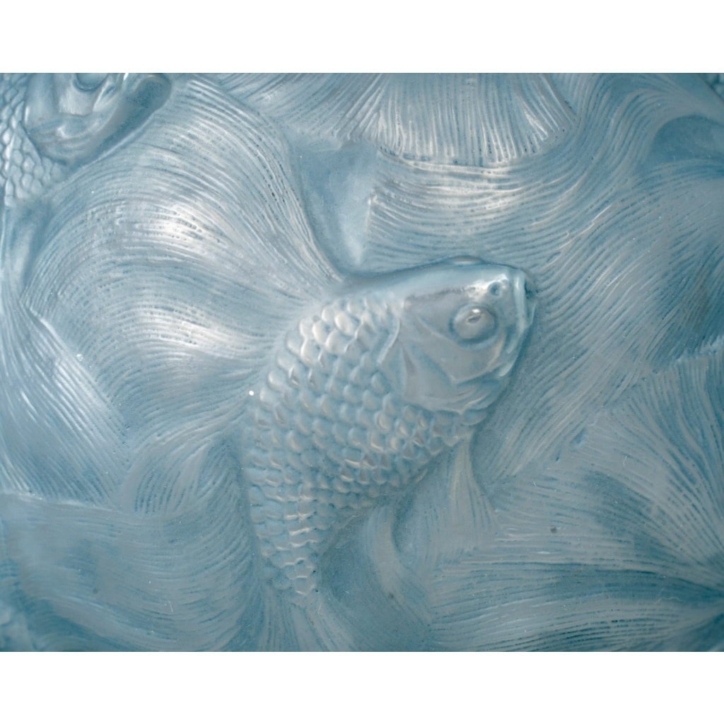 Vase « Formose » verre opalescent patiné bleu de René LALIQUE | Biron 