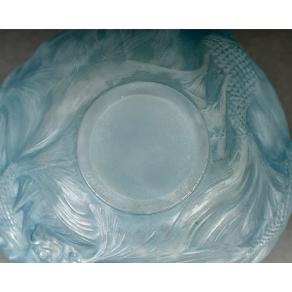 Vase « Formose » verre opalescent patiné bleu de René LALIQUE | Biron 