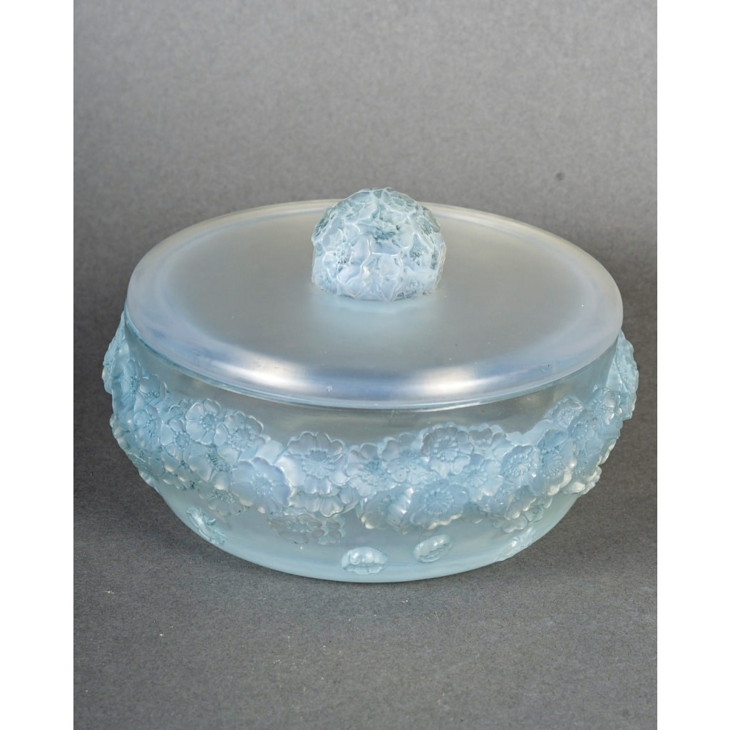 Boîte « Primevères » verre opalescent patiné bleu de René LALIQUE | Biron 