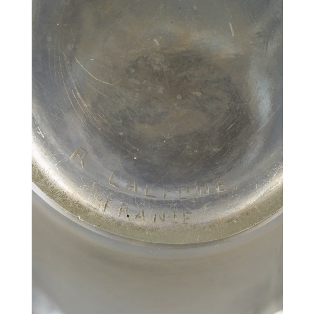 Vase « Ceylan » verre opalescent patiné gris de René LALIQUE | Biron 