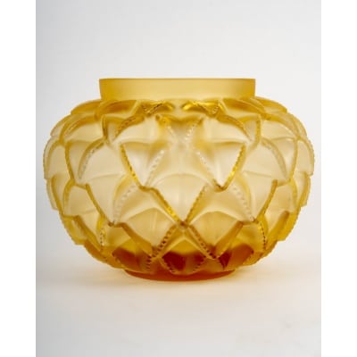 Vase "Languedoc" cristal jaune ambré de LALIQUE FRANCE