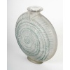 Vase « Escargot » verre blanc patiné bleu de René LALIQUE | Biron 