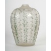 Vase « Tournai » verre blanc patiné vert de René LALIQUE | Biron 