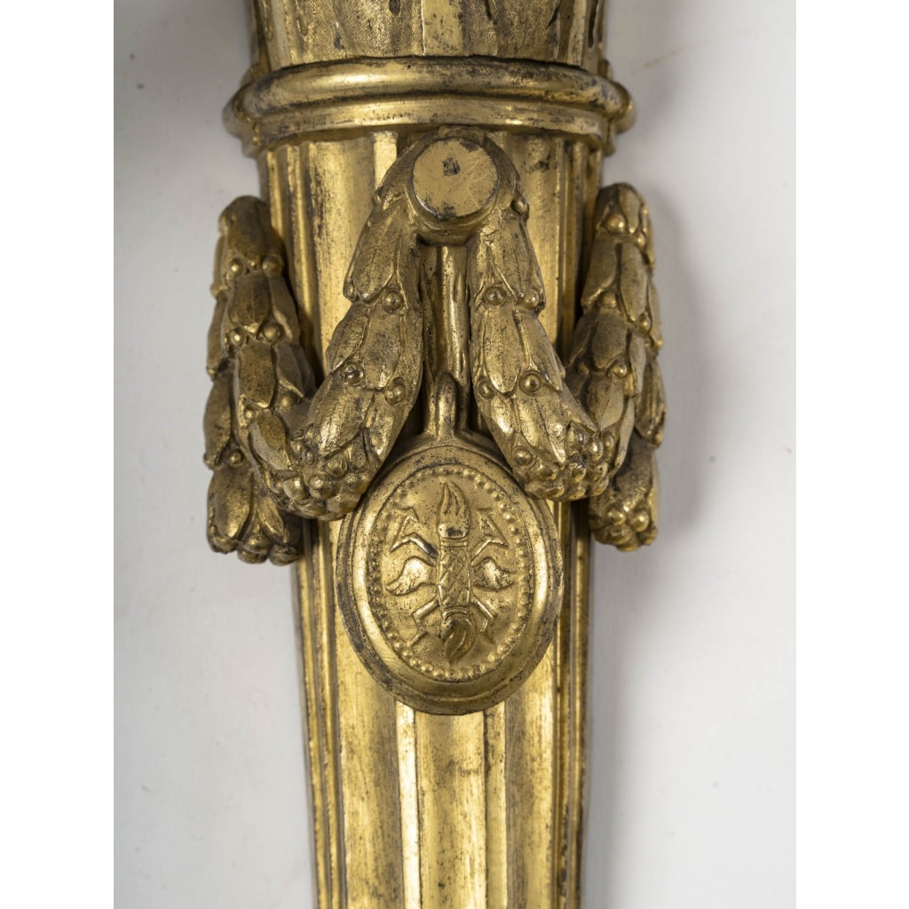 Paire de grandes appliques d’époque Louis XVI. XVIIIe siècle. | Biron 
