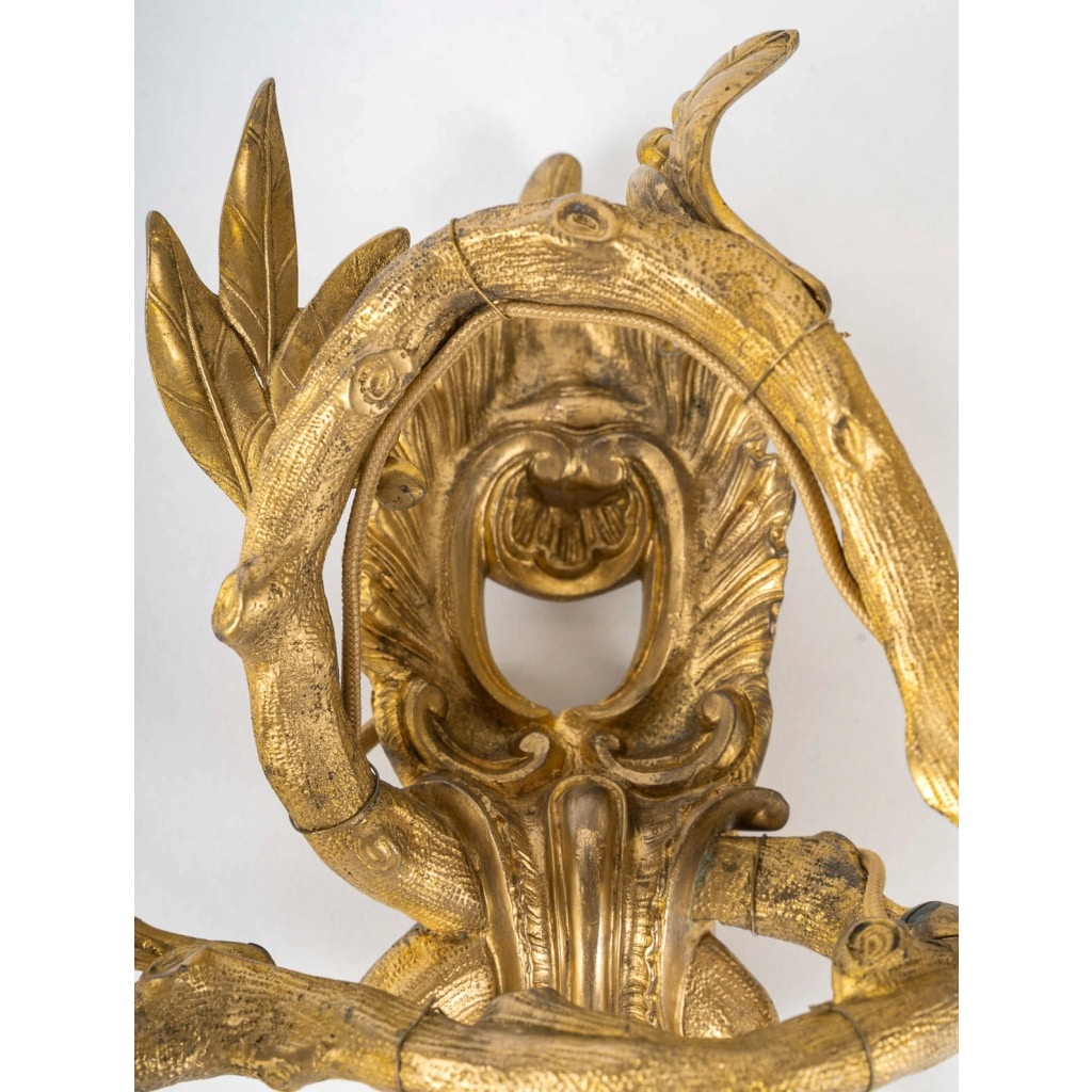 Série de quatre appliques en Bronze Ciselé à deux Bras de Lumières Italie vers 1850 | Biron 