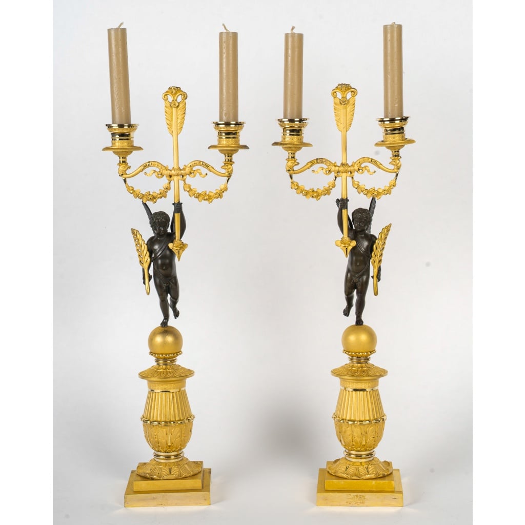 François Louis Savart – Paire de candélabres en bronze à décor d’Amours ailés, époque Empire | Biron 