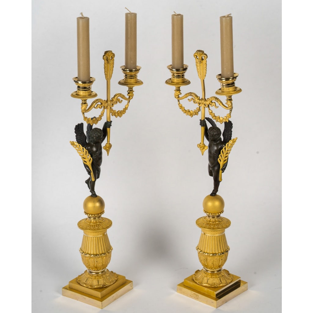 François Louis Savart – Paire de candélabres en bronze à décor d’Amours ailés, époque Empire | Biron 