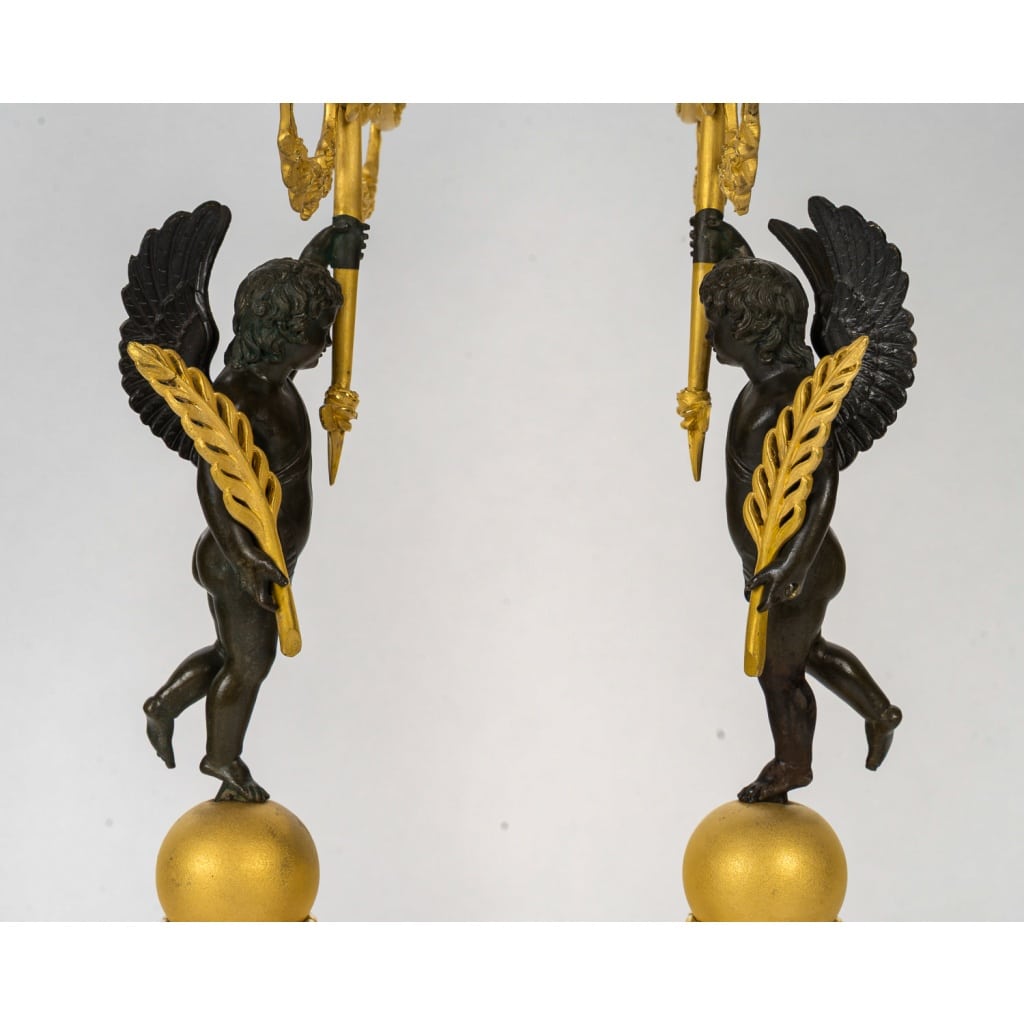 François Louis Savart – Paire de candélabres en bronze à décor d’Amours ailés, époque Empire | Biron 