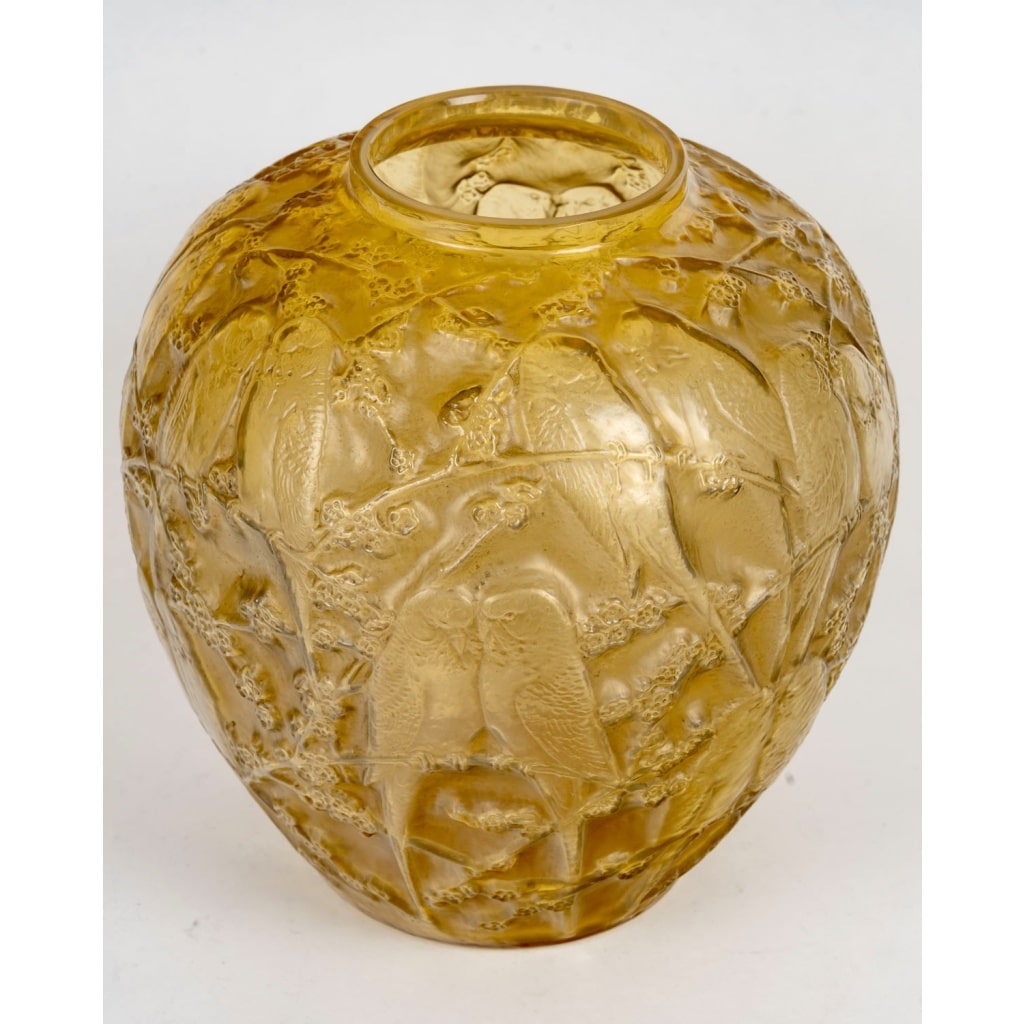 Vase « Perruches » verre butterscotch patiné sépia de René LALIQUE | Biron 