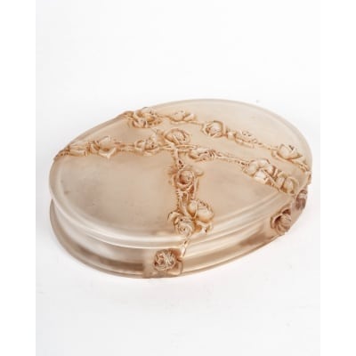 Boîte "Roses en Relief" verre blanc patiné sépia de René LALIQUE