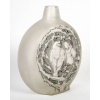 Vase « Deux Moineaux Bavardant » verre blanc patiné gris de René LALIQUE | Biron 
